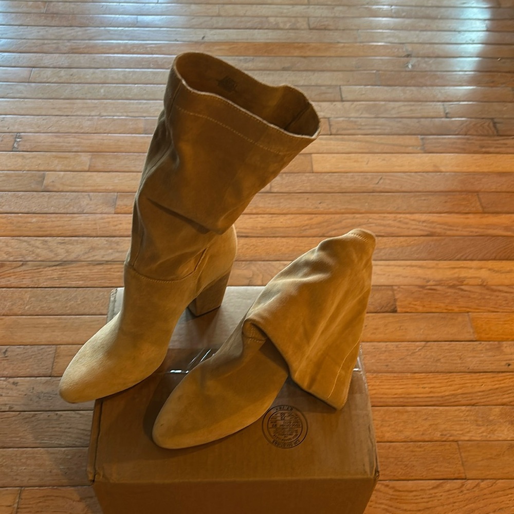 boots size 9.5